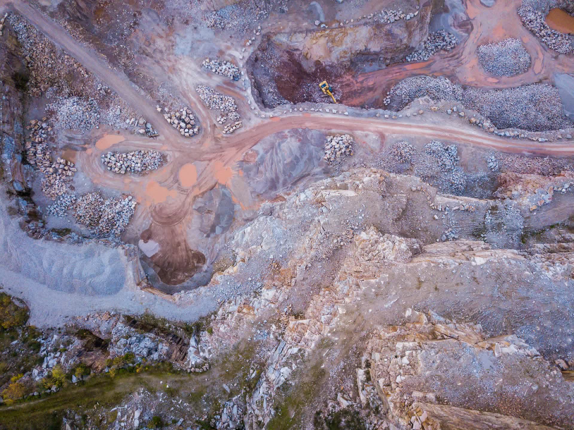 A real-time control room for mining operations